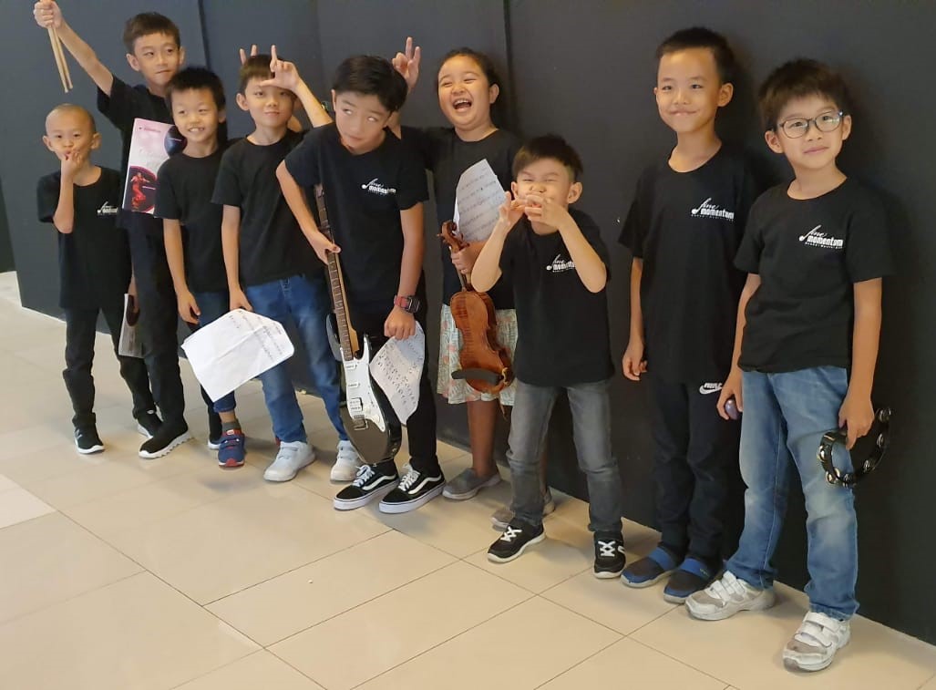 Fine momentum music lesson students