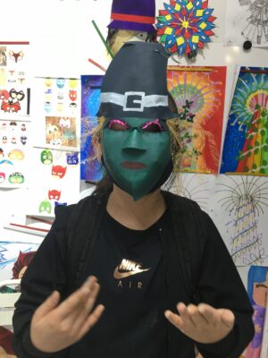 Fine momentum art class student's face mask